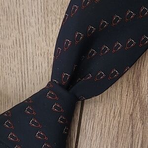 Gucci Black and Red Patterned Tie